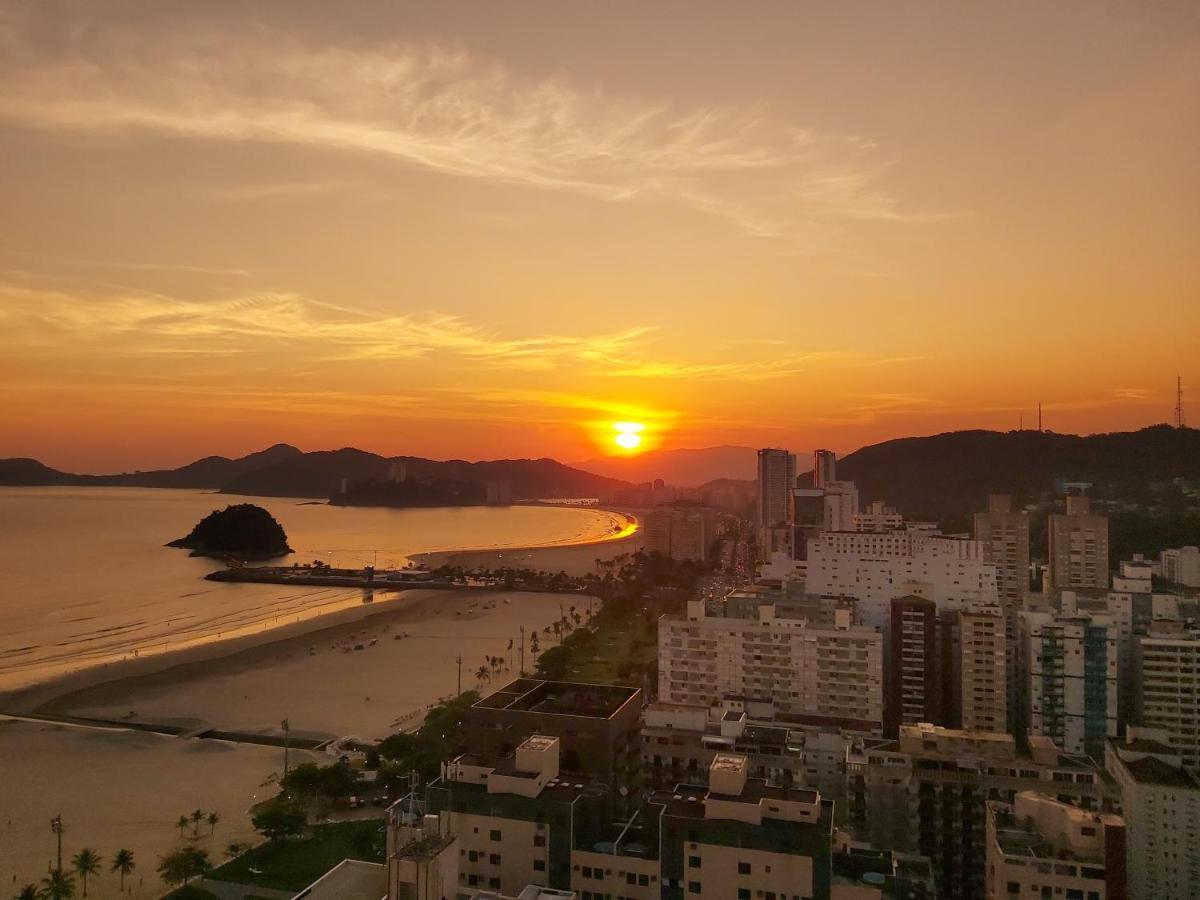 Ocean Front Oasis: Beachside Luxury With Heated Pool & Dual Saunas Apartment Santos (Sao Paulo)